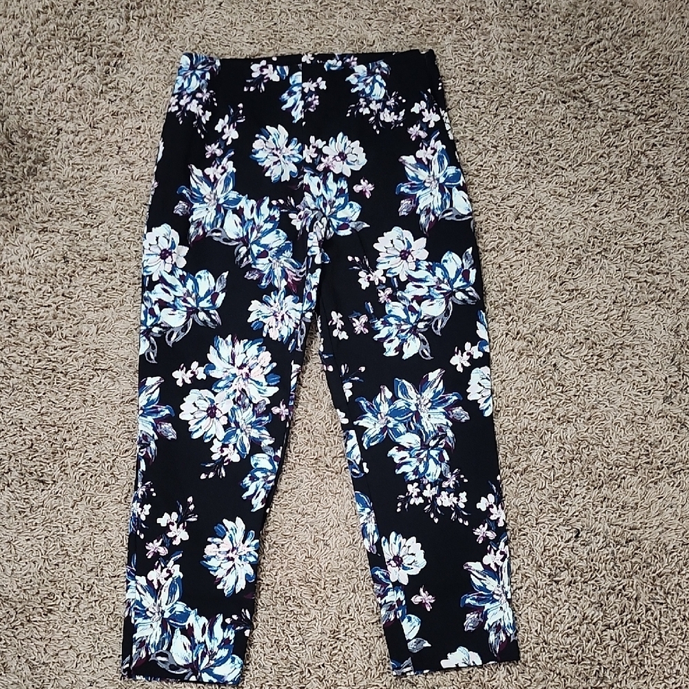 Time and Tru Black and Blue Cropped Ankle Pants